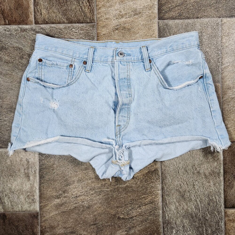 501® High Rise Women's Shorts 32 Waist